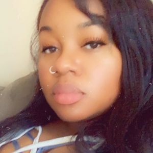 Meet your Posher, Alicia